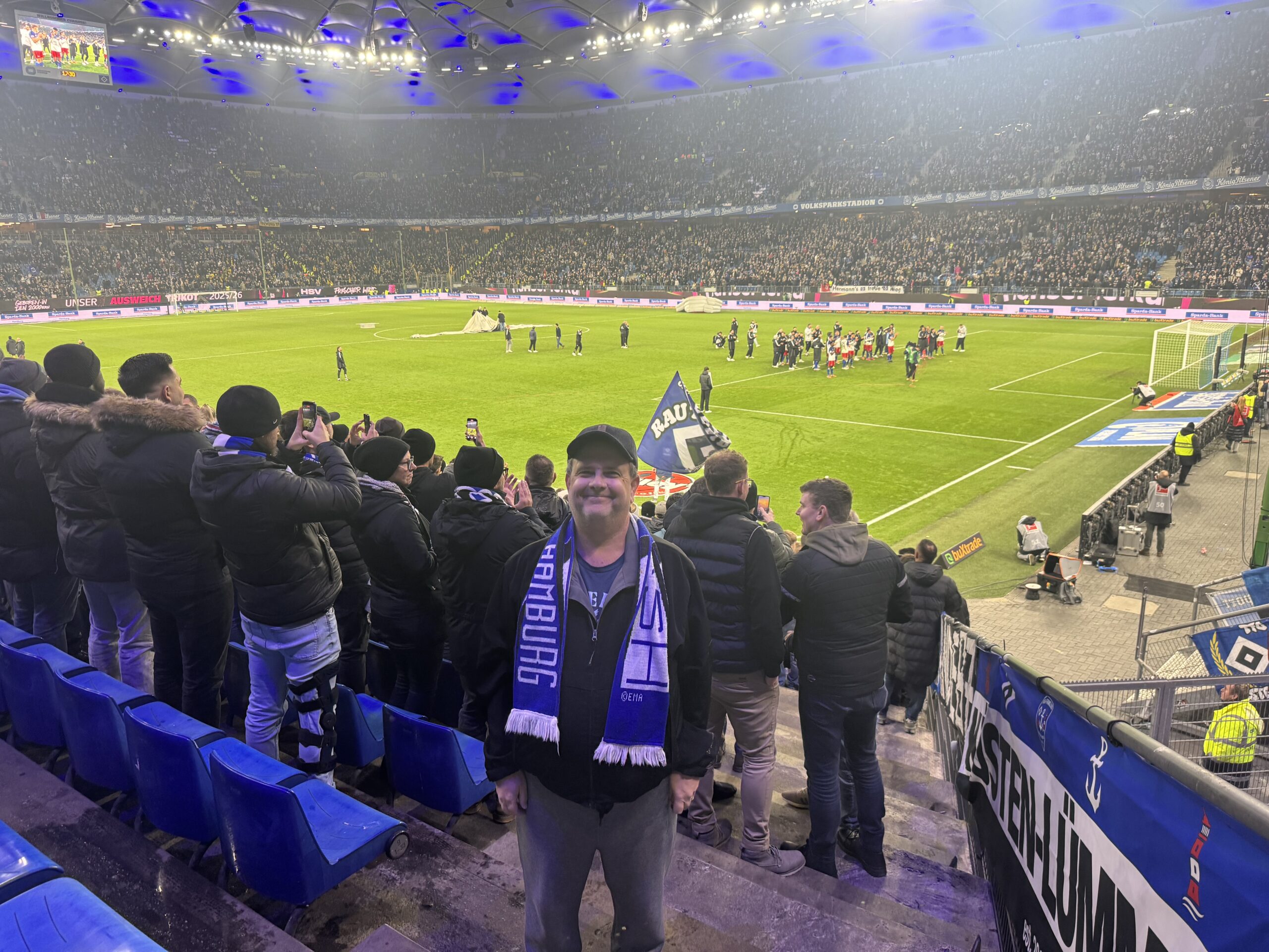 Connect sports fans, let's go to a football game! 
